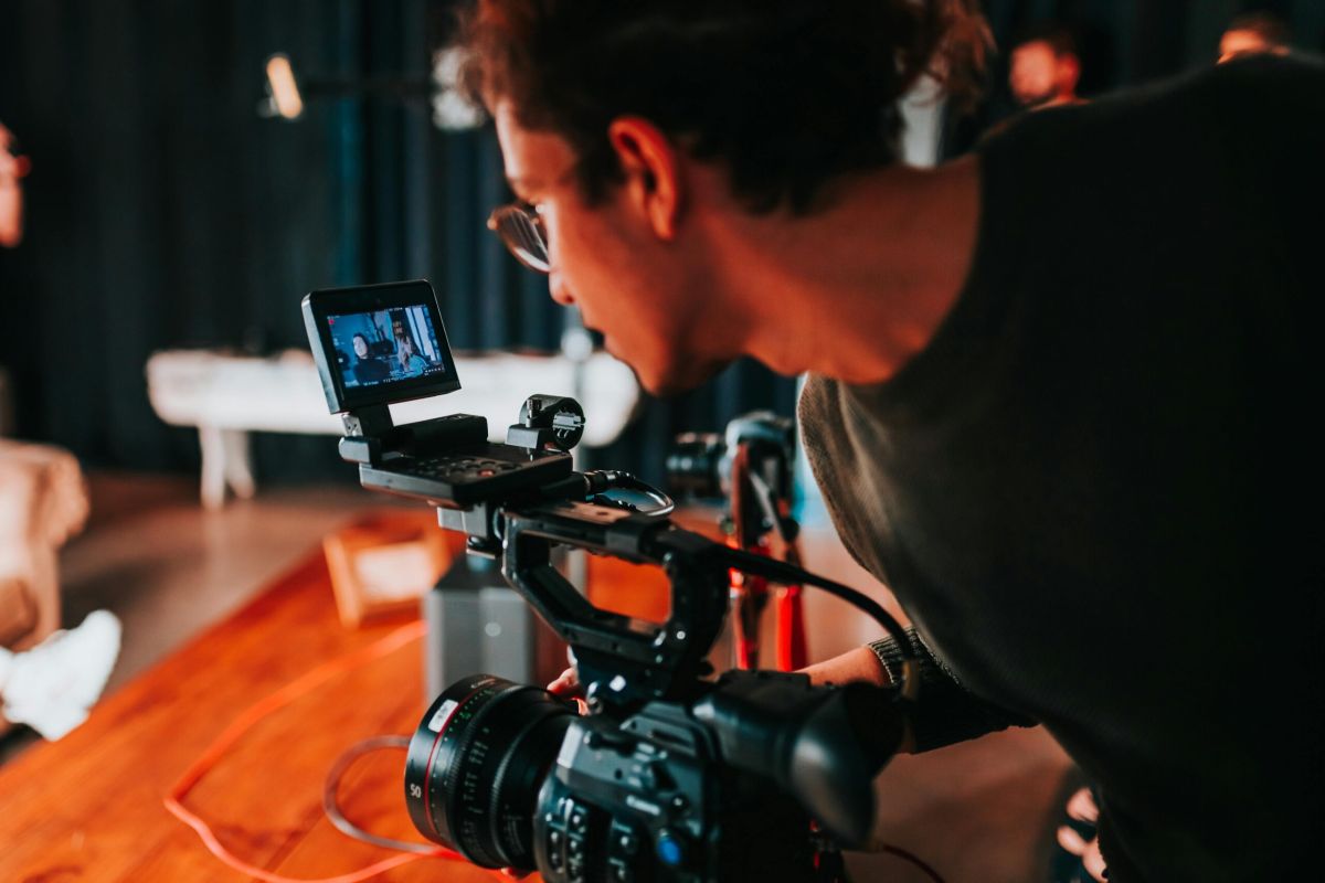 how to become a videographer